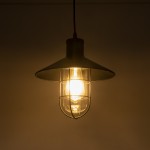GloboStar® SKIPPER 01034 Vintage Industrial Κρεμαστό Φωτιστικό Οροφής Μονόφωτο 1 x E27 AC220-240V - Φ28 x Υ27cm - Μαύρο Μεταλλικό Καμπάνα - 5 Χρόνια Εγγύηση