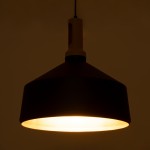 GloboStar® CALYPSO 01334-B Μοντέρνο Κρεμαστό Φωτιστικό Οροφής Μονόφωτο 1 x E27 Μαύρο - Χρυσό Μεταλλικό με Ξύλινη Βάση Καμπάνα Φ36 x Υ35cm