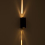 GloboStar® LINOR 60529 Φωτιστικό Τοίχου - Απλίκα Αρχιτεκτονικού Φωτισμού Εσωτερικού/Εξωτερικού Χώρου Up & Down LED 10W 1000lm 60° AC220-240V Αδιάβροχο IP65 - Σώμα Αλουμινίου & Tempered Glass - Μ12.5 x Π6 x Υ4cm - Θερμό Λευκό 2700K - Μαύρο - Bridge