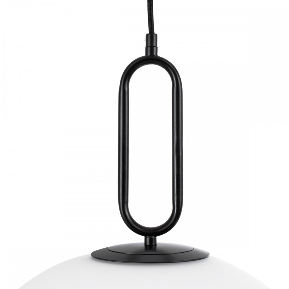 GloboStar® BELLISSIMO 61491 Μοντέρνο Κρεμαστό Φωτιστικό Οροφής Μονόφωτο 1 x E27 Γαλακτερή Γυάλινη Μπάλα με Μεταλλικό Μαύρο Ματ Σώμα Φ40 x Υ62cm