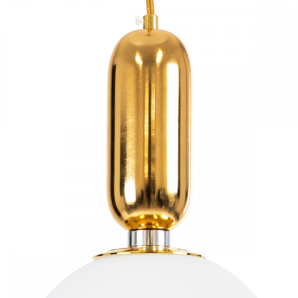 GloboStar® ESTETICO 61492 Μοντέρνο Κρεμαστό Φωτιστικό Οροφής Μονόφωτο 1 x E27 Γαλακτερή Γυάλινη Μπάλα με Μεταλλικό Επιχρυσωμενό Πλατίνα Σώμα Φ20 x Υ38cm