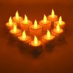 GloboStar® 79565 ΣΕΤ 12 Διακοσμητικών Realistic Κεριών με LED Εφέ Κινούμενης Φλόγας - με Ενσωματωμένη Μπαταρία - Επαναφορτιζόμενα & Βάση Φόρτισης Θερμό Λευκό 2700K